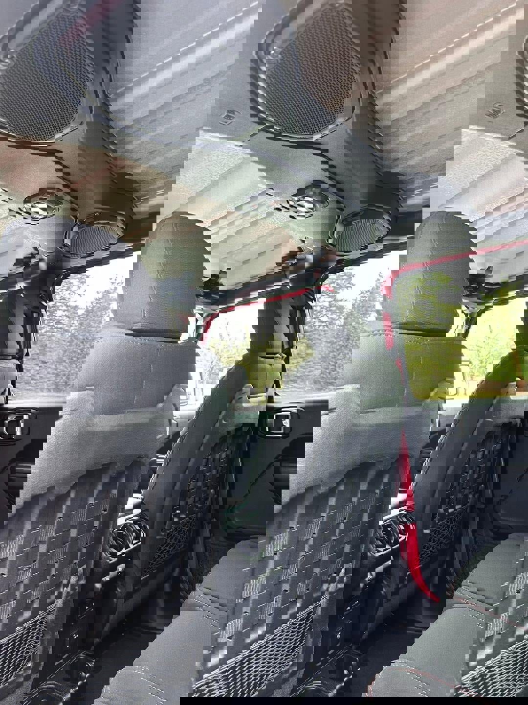 Used 2018 Jeep Wrangler Unlimited Rubicon image 38