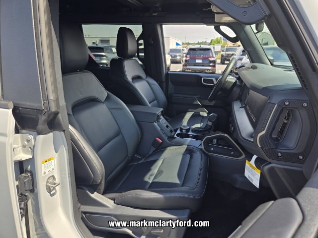New 2026 Ford Bronco Badlands w/ Sasquatch Package AWD/4WD image 13