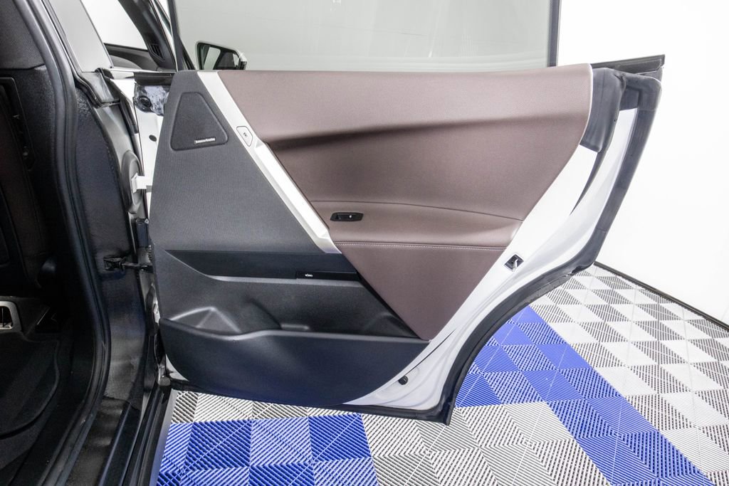 Used 2022 BMW iX xDrive50 w/ Premium Package image 15