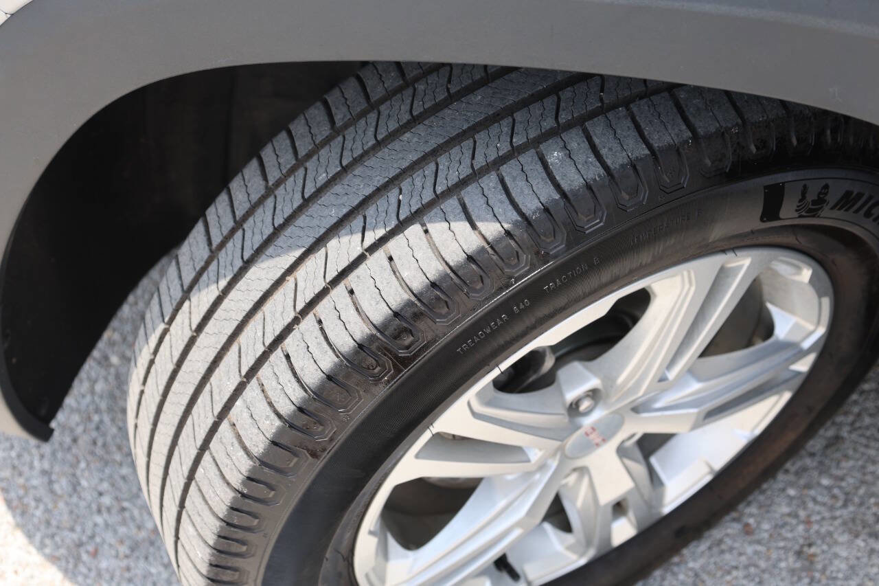 Used 2019 GMC Terrain SLE image 24