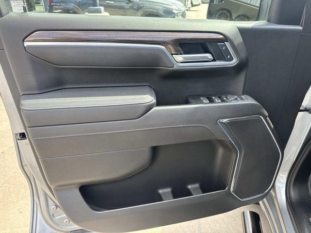 Used 2025 Chevrolet Silverado 1500 RST w/ LPO, Dark Essentials Package RWD image 24