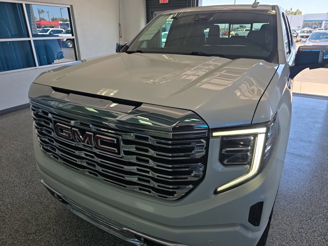 Used 2023 GMC Sierra 1500 Denali w/ Denali Reserve Package image 2