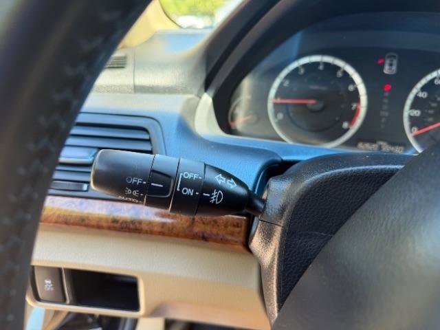 Used 2011 Honda Accord EX-L image 23