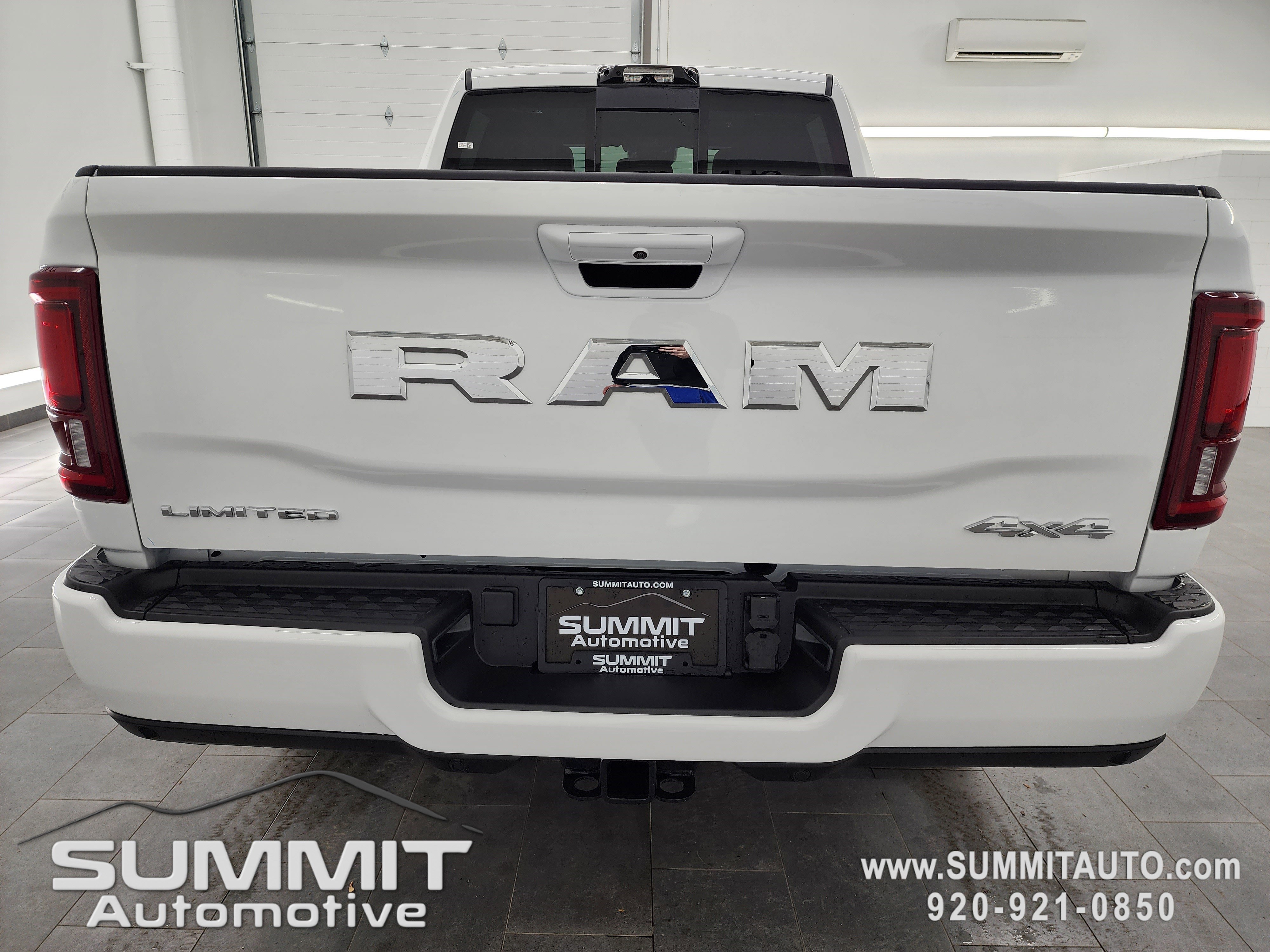 New 2026 RAM 2500 Limited image 32