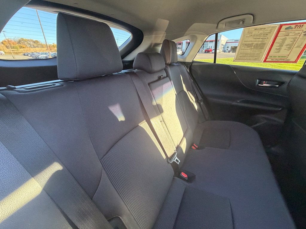 Used 2024 Toyota Venza LE AWD/4WD image 38