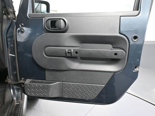 Used 2008 Jeep Wrangler Unlimited Sahara AWD/4WD image 34
