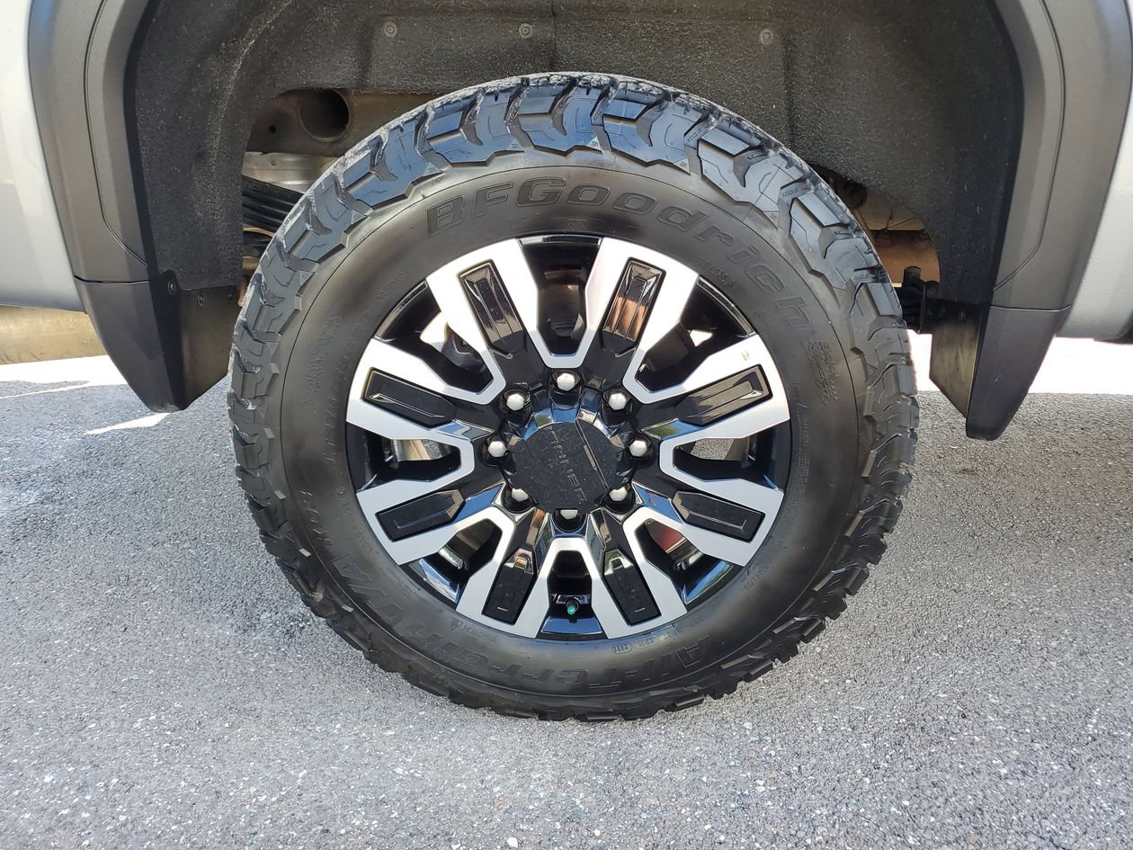 Used 2025 GMC Sierra 2500 Denali Ultimate AWD/4WD image 5