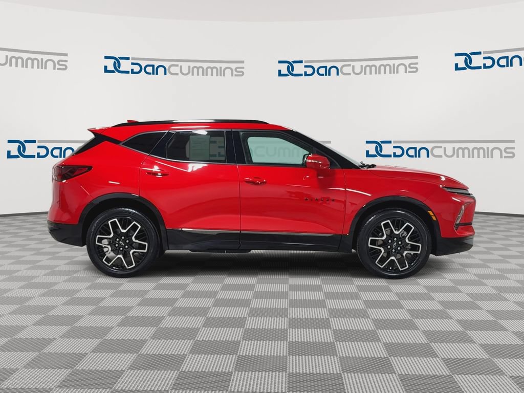 Used 2023 Chevrolet Blazer RS w/ Enhanced Convenience Package FWD image 9