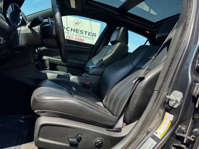 Used 2014 Chrysler 300 S AWD/4WD image 4