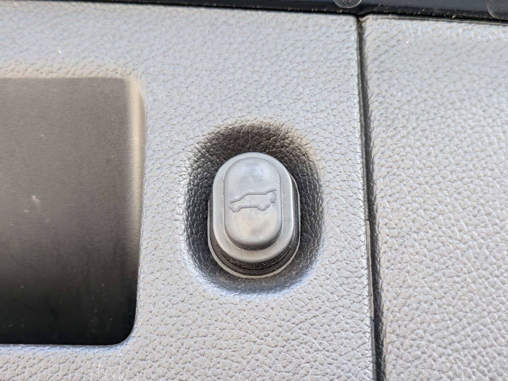 Used 2020 Chevrolet Tahoe LT w/ Z71 Midnight Edition image 15