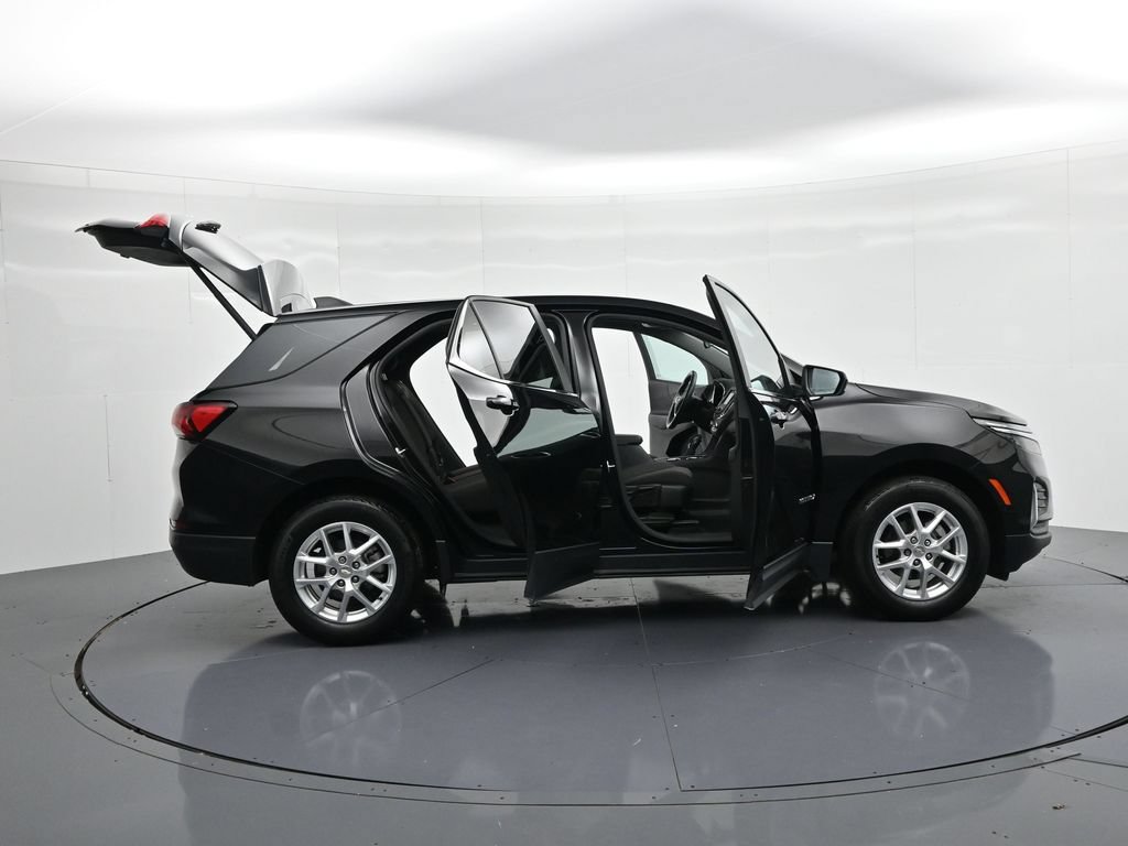 Used 2024 Chevrolet Equinox LT w/ LPO, Floor Liner Package FWD image 23