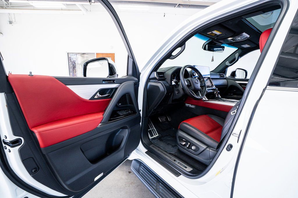 Used 2024 Lexus LX 600 F Sport image 34