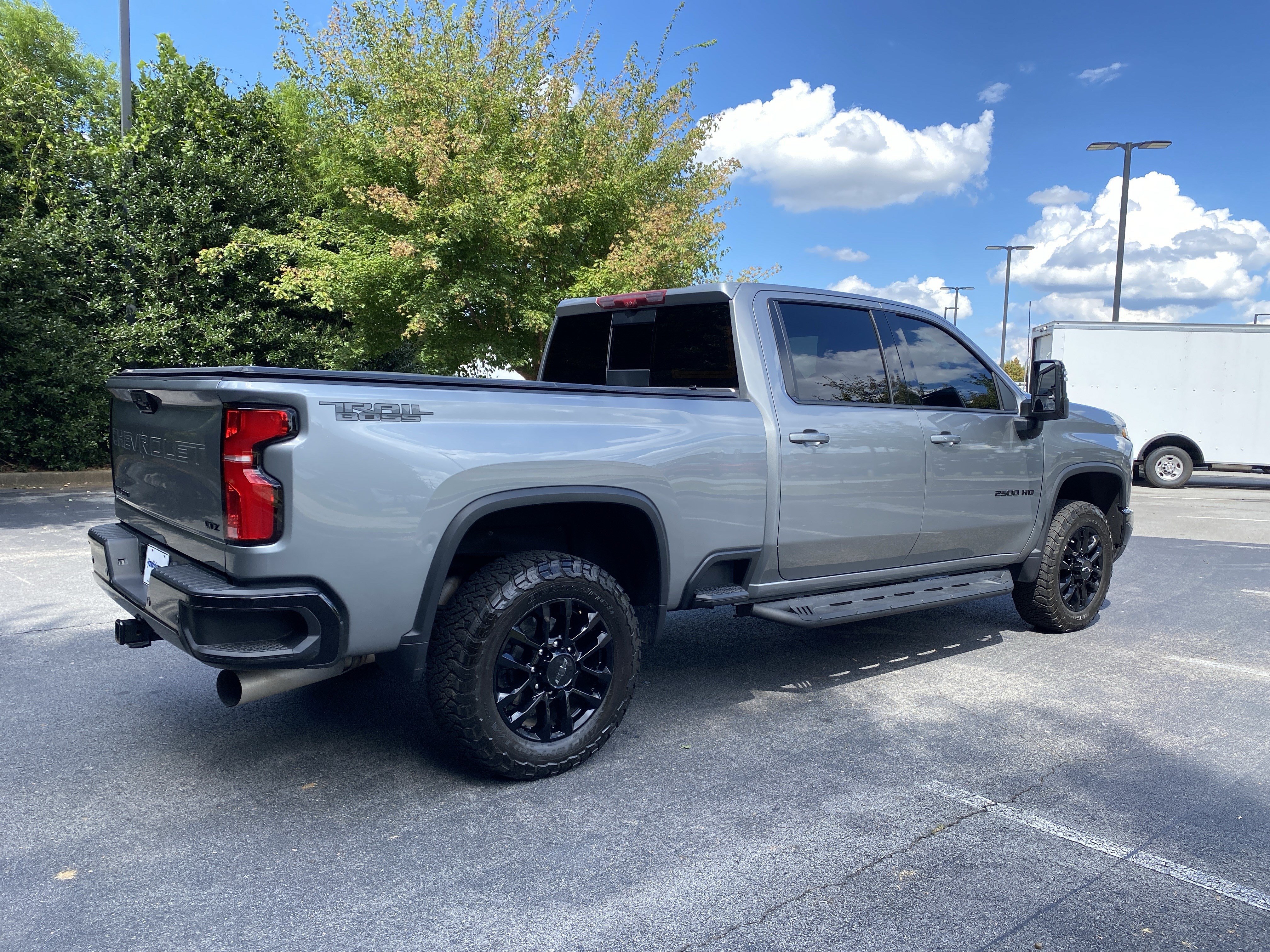 Used 2025 Chevrolet Silverado 2500 LTZ w/ LTZ Plus Package AWD/4WD image 9