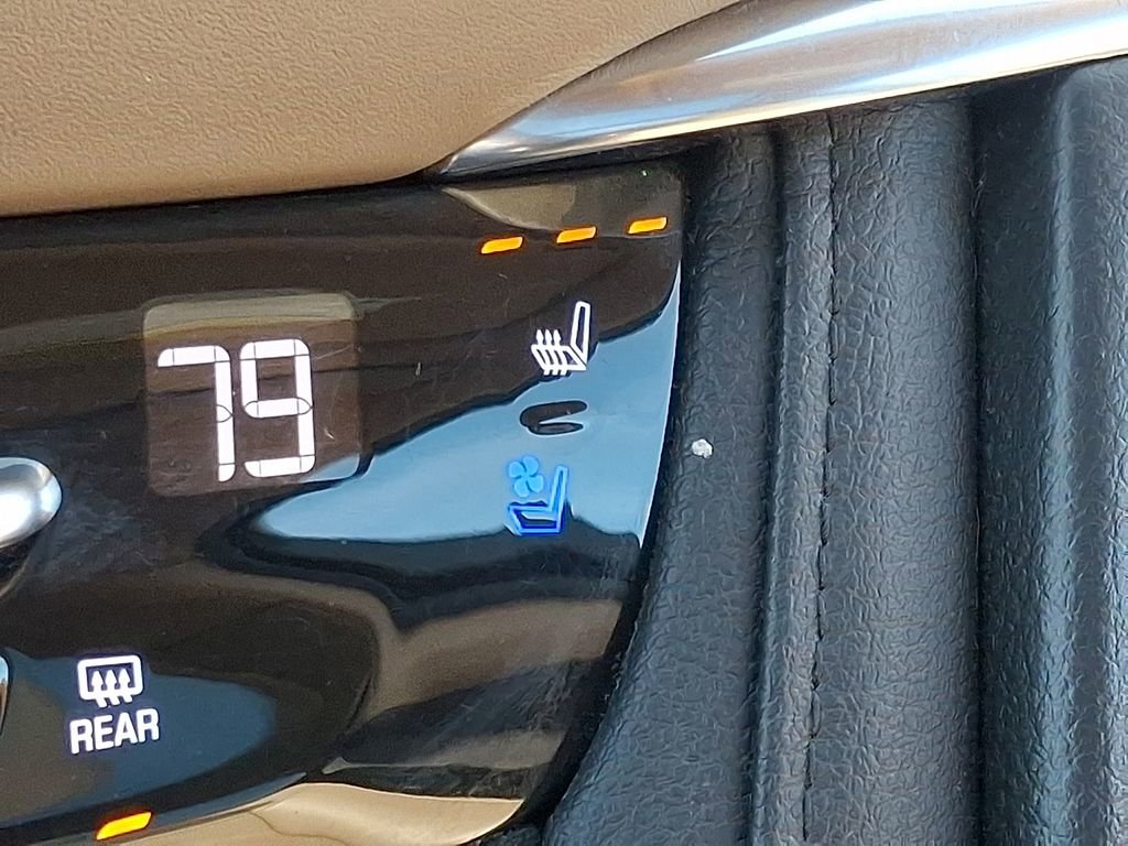 Used 2019 Cadillac XT5 Platinum image 27