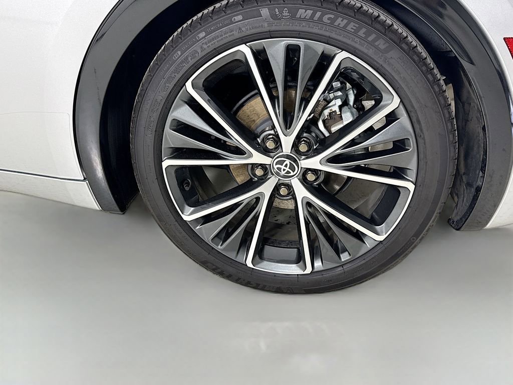 Used 2025 Toyota Prius XLE image 29