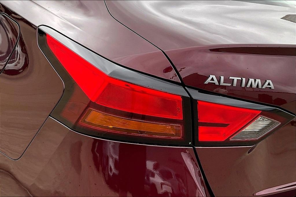 Used 2025 Nissan Altima 2.5 SV image 29