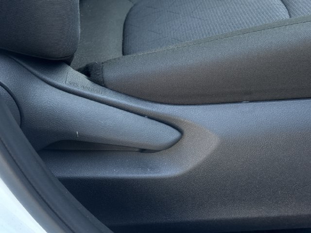 Used 2025 Toyota RAV4 XLE FWD image 30