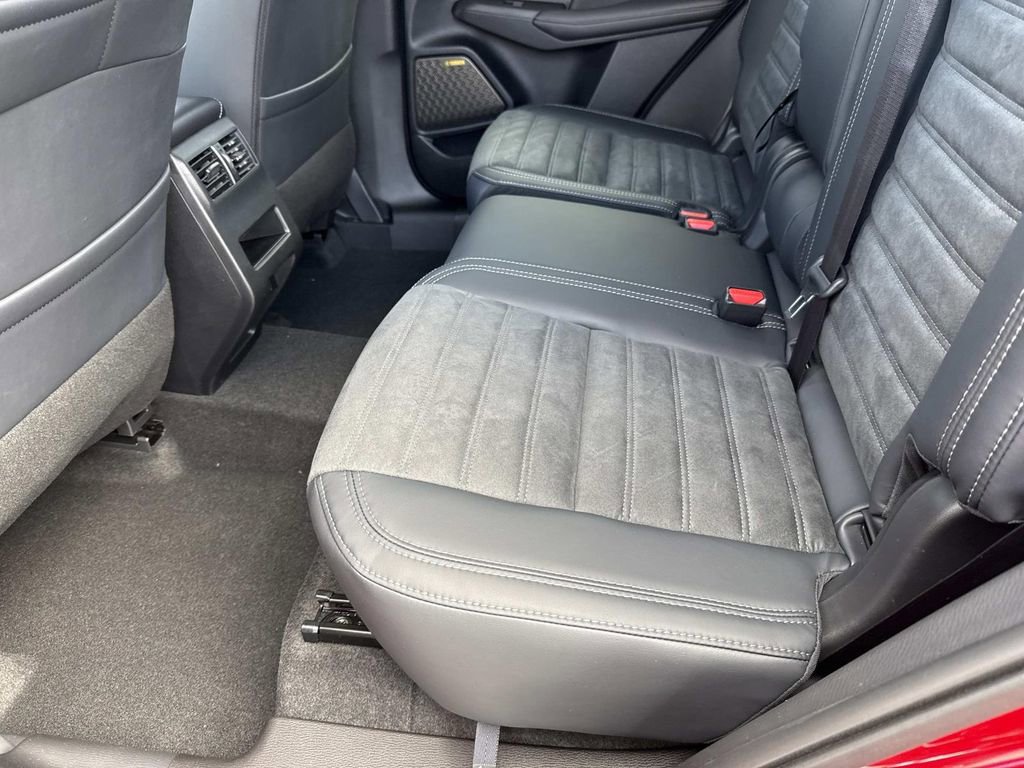 New 2026 Mitsubishi Outlander SE image 14