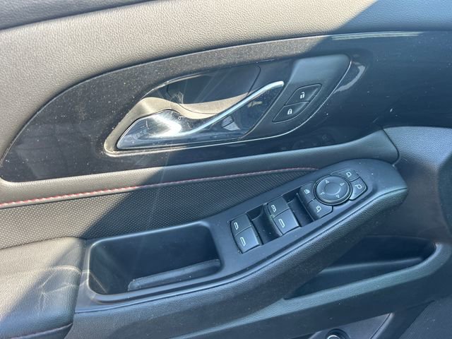 Used 2022 Chevrolet Traverse RS image 32