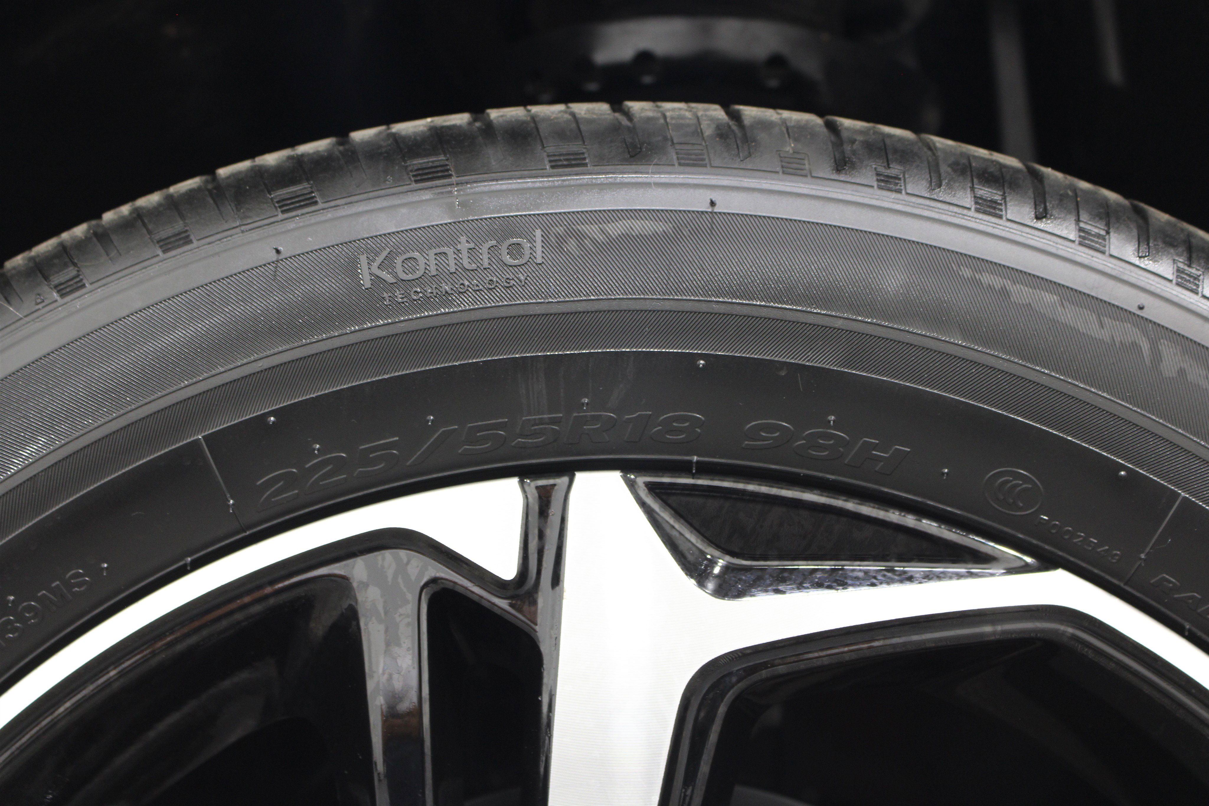 Used 2022 Chevrolet TrailBlazer RS w/ Sun and Liftgate Package image 36