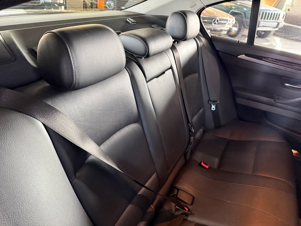 Used 2013 BMW 528i Sedan image 27