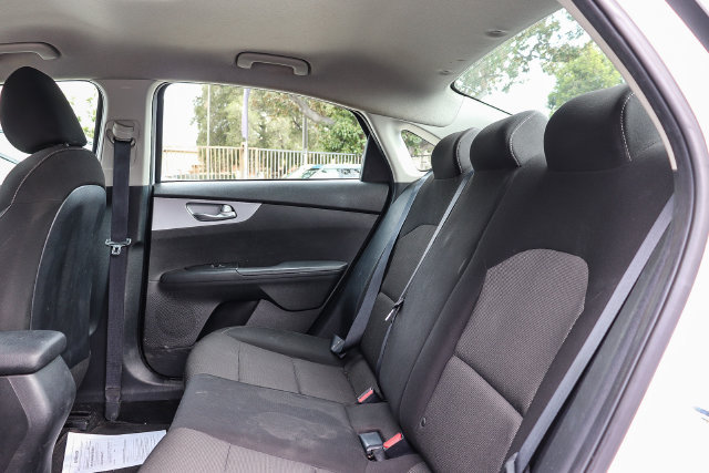 Used 2023 Kia Forte LXS FWD image 19