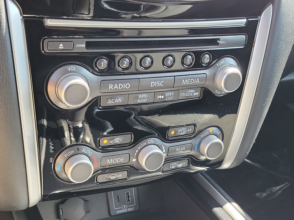 Used 2019 Nissan Pathfinder S FWD image 13