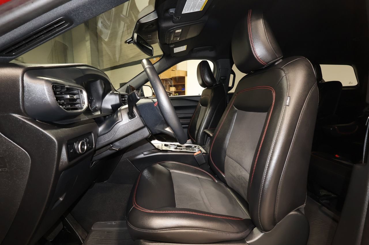 Used 2024 Ford Explorer ST-Line w/ Class IV Trailer Tow Package AWD/4WD image 23