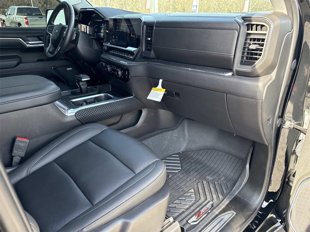 Used 2024 Chevrolet Silverado 1500 LT Trail Boss w/ LT Trail Boss Premium Package image 29