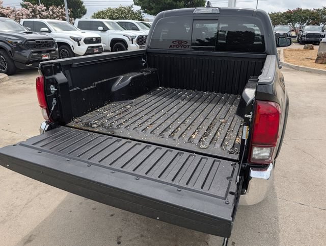 Used 2023 Toyota Tacoma SR5 AWD/4WD image 28