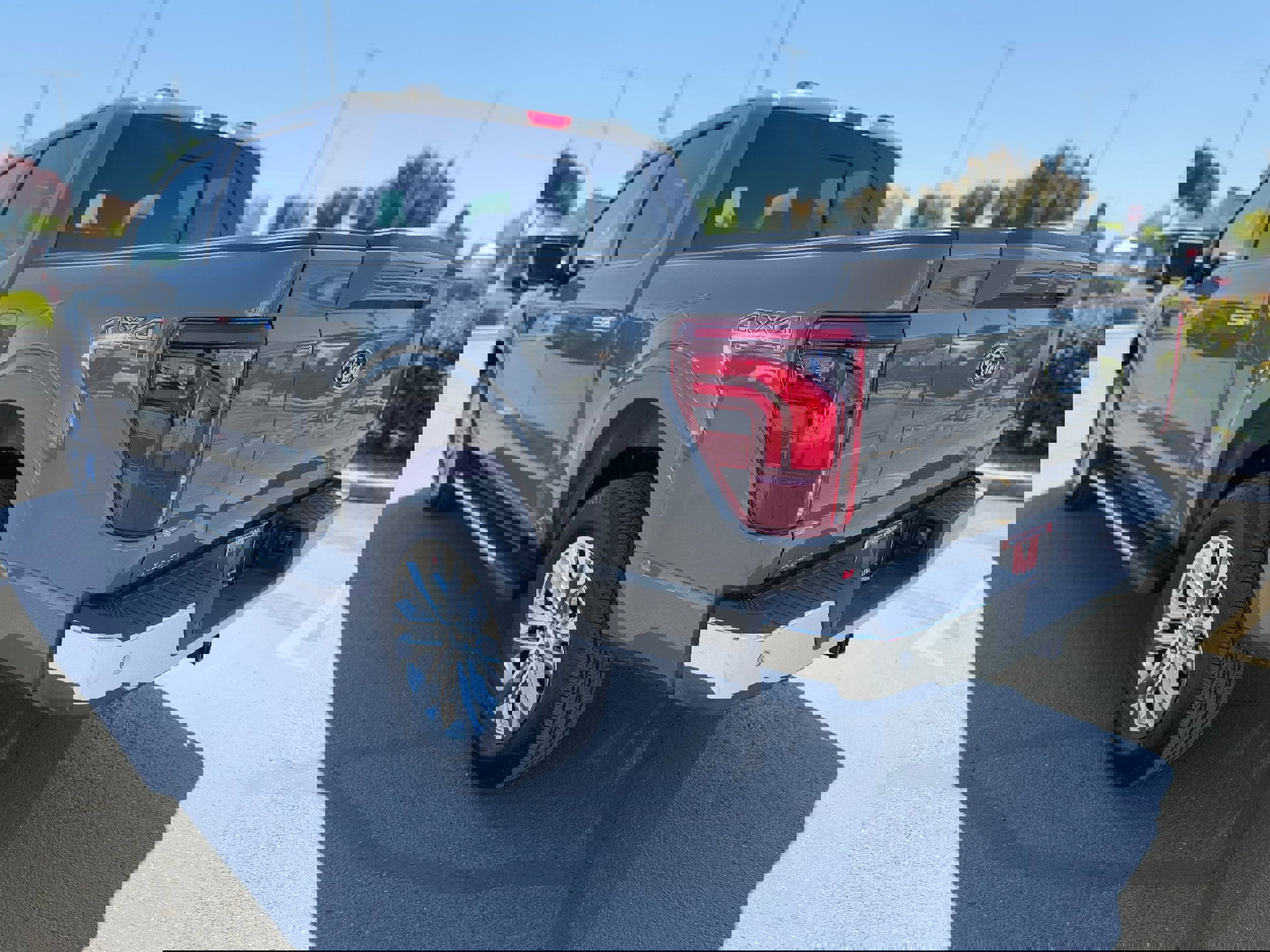 New 2025 Ford F150 Lariat w/ Equipment Group 501A Mid image 7