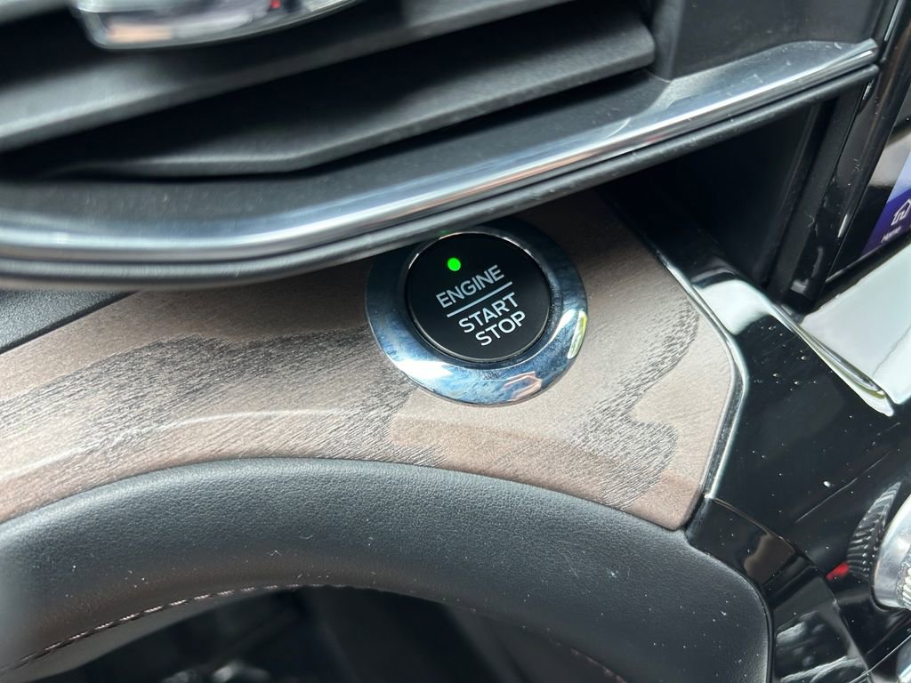 Used 2021 Ford Explorer Platinum w/ Equipment Group 601A image 37