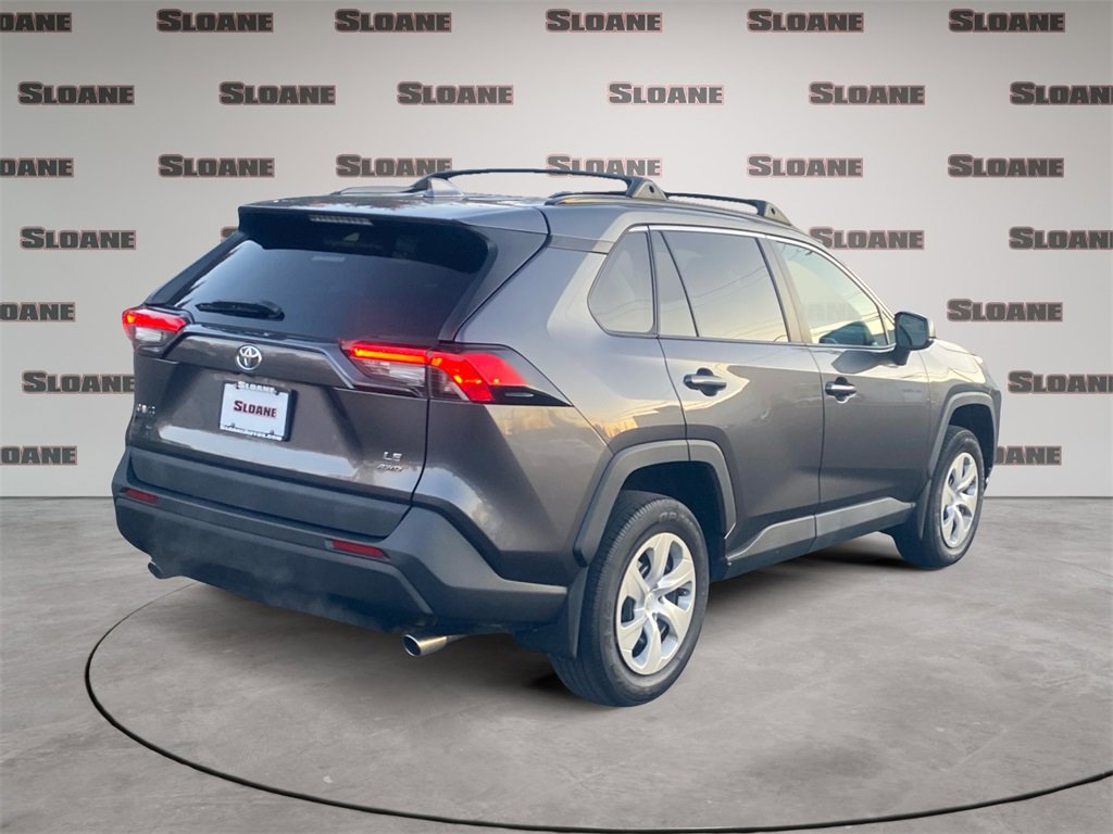 Used 2019 Toyota RAV4 LE image 5