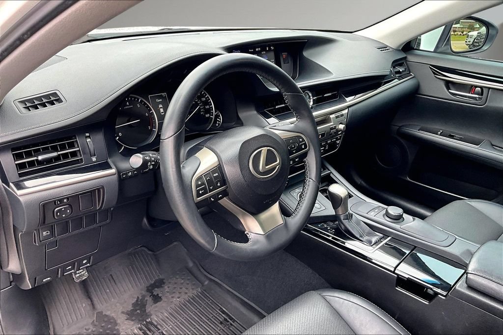 Used 2018 Lexus ES 350 w/ Accessory Package 2 FWD image 17