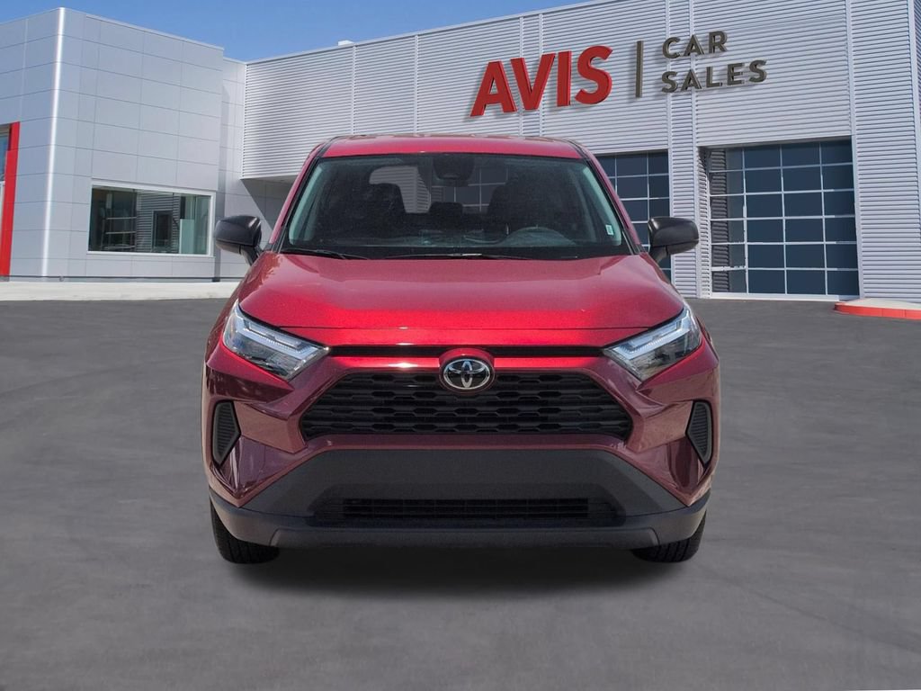 Used 2025 Toyota RAV4 LE AWD/4WD image 2