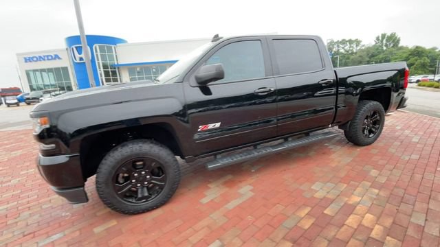 Used 2017 Chevrolet Silverado 1500 LTZ Z71 w/ LTZ Plus Package AWD/4WD image 6