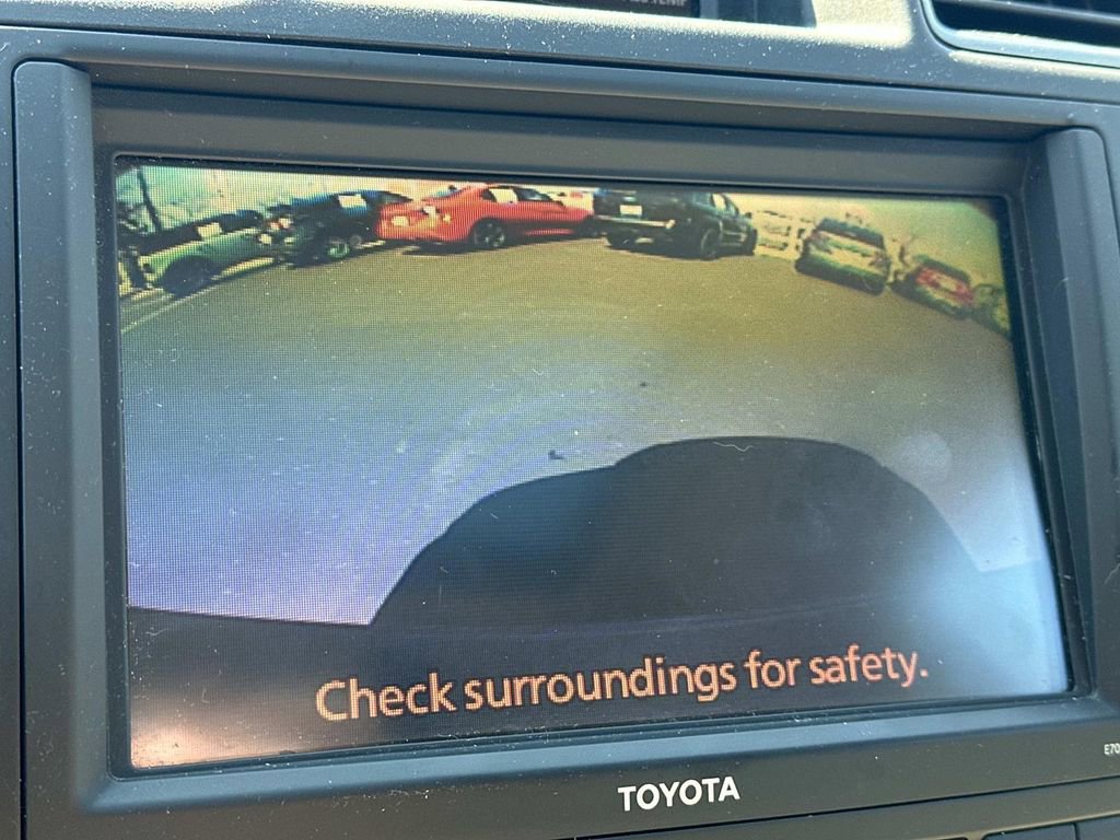 Used 2011 Toyota Highlander Limited w/ Tow Pkg image 31