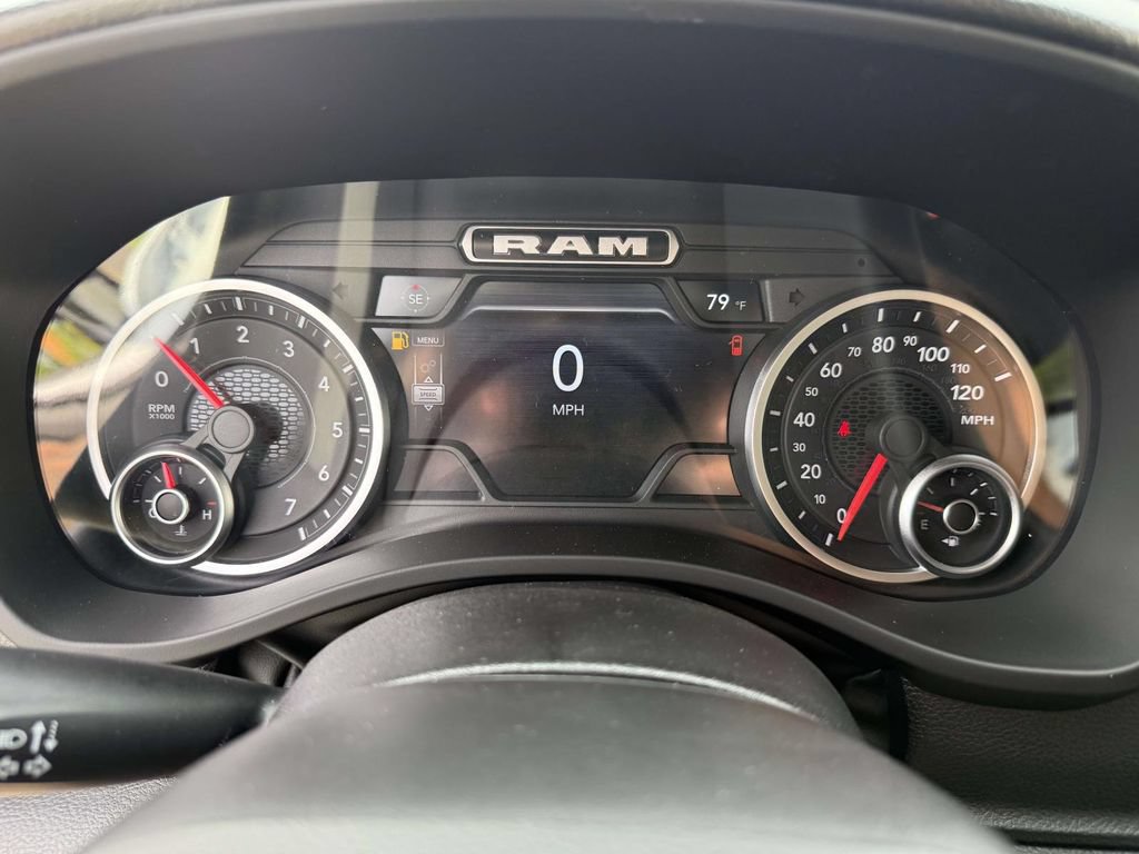 New 2027 RAM 1500 Express AWD/4WD image 23