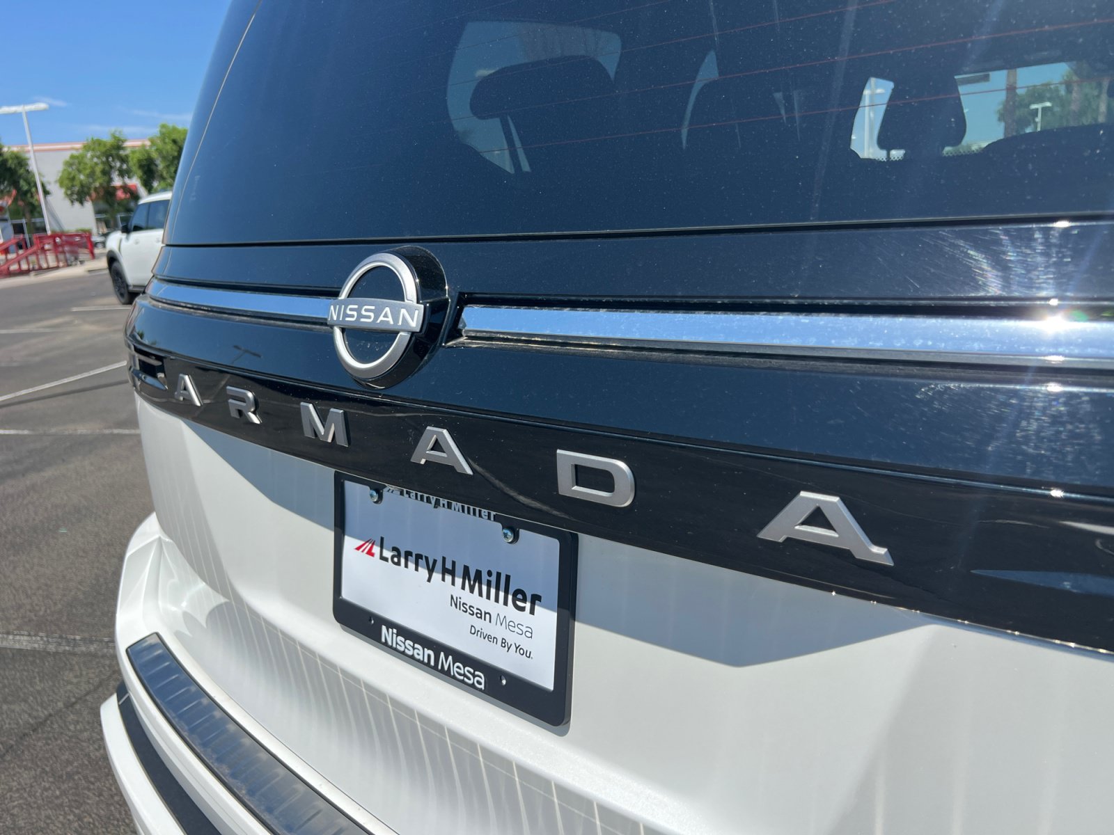 New 2026 Nissan Armada SL w/ Captain's Chari Seat Package AWD/4WD image 21