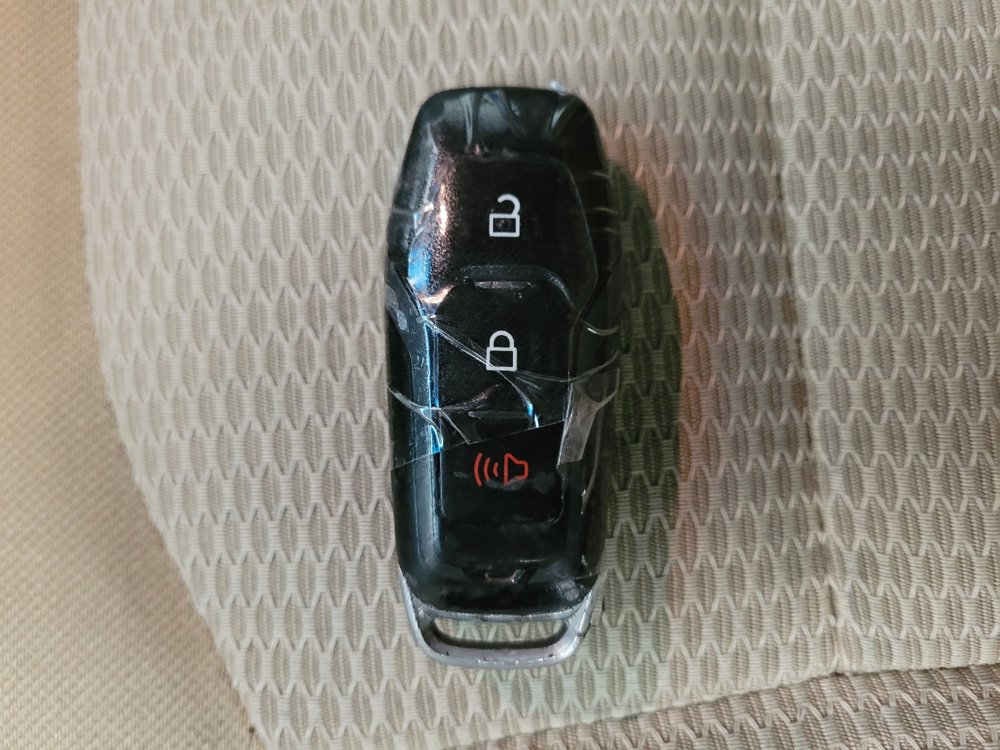 Used 2016 Ford Explorer XLT image 32