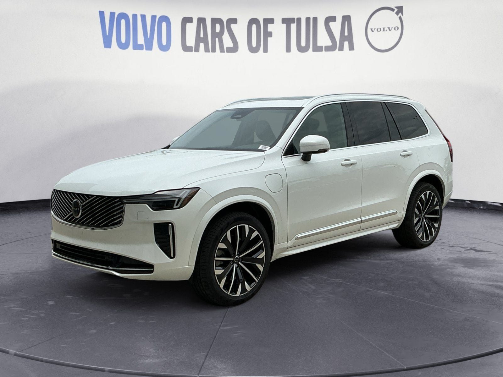 New 2026 Volvo XC90 T8 Core w/ Protection Package Premier