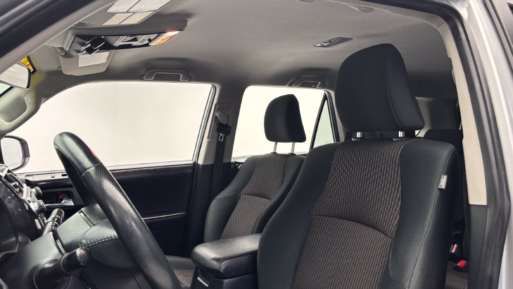 Used 2019 Toyota 4Runner TRD Off-Road AWD/4WD image 9