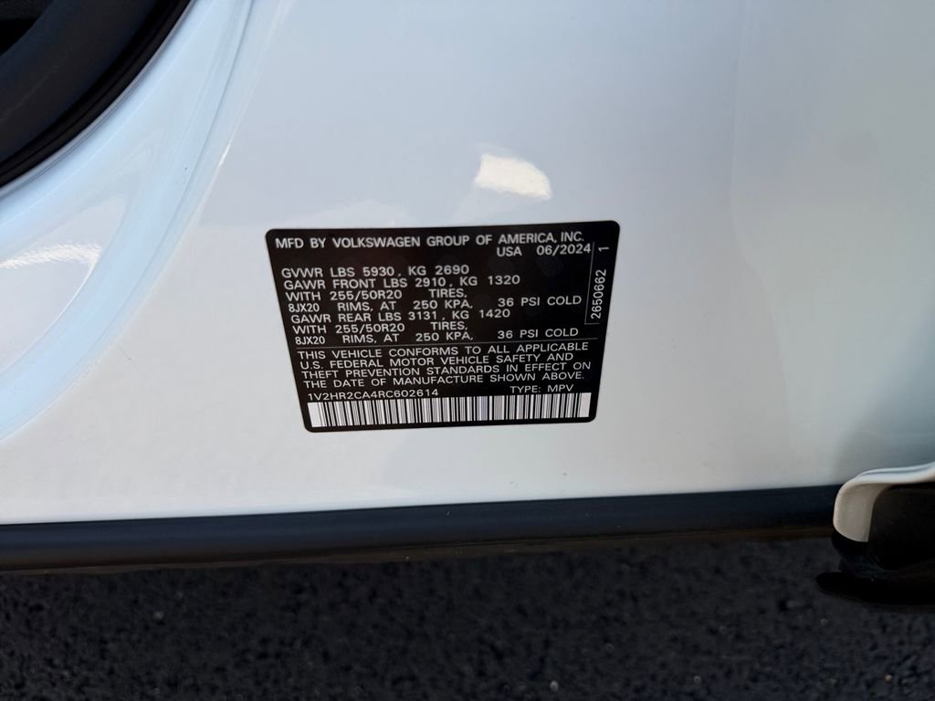 Used 2024 Volkswagen Atlas SE image 30