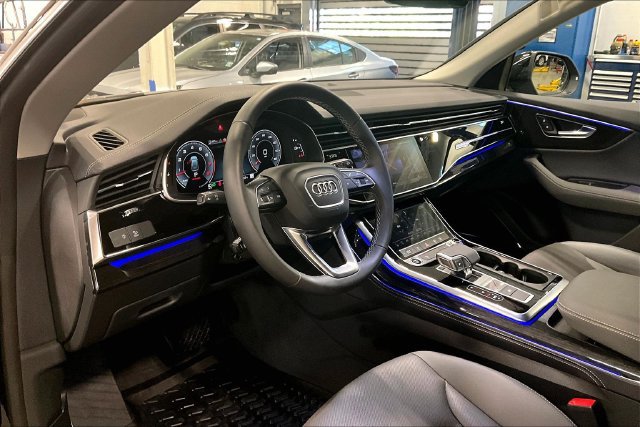Used 2025 Audi Q8 Premium Plus AWD/4WD image 14