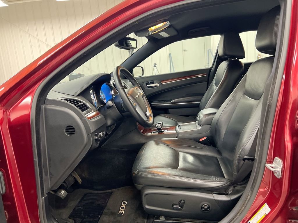 Used 2012 Chrysler 300 Limited image 19