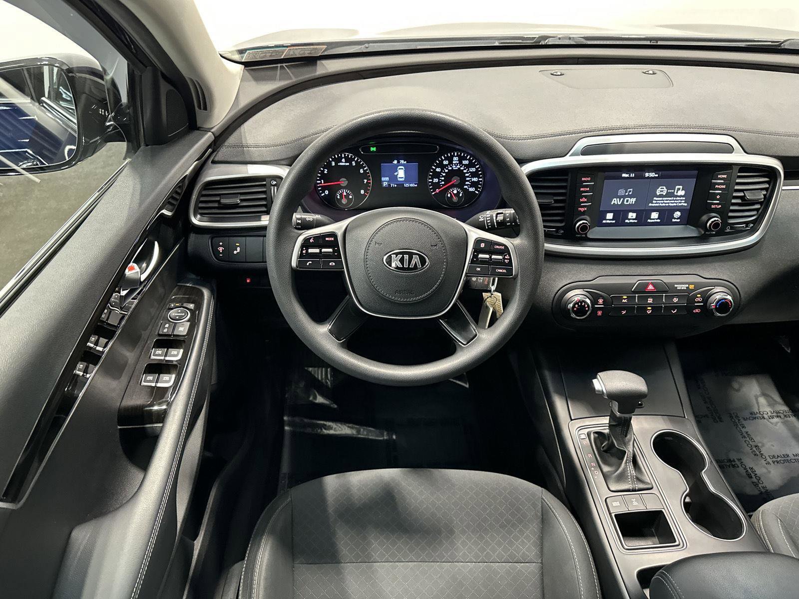 Used 2020 Kia Sorento LX image 19
