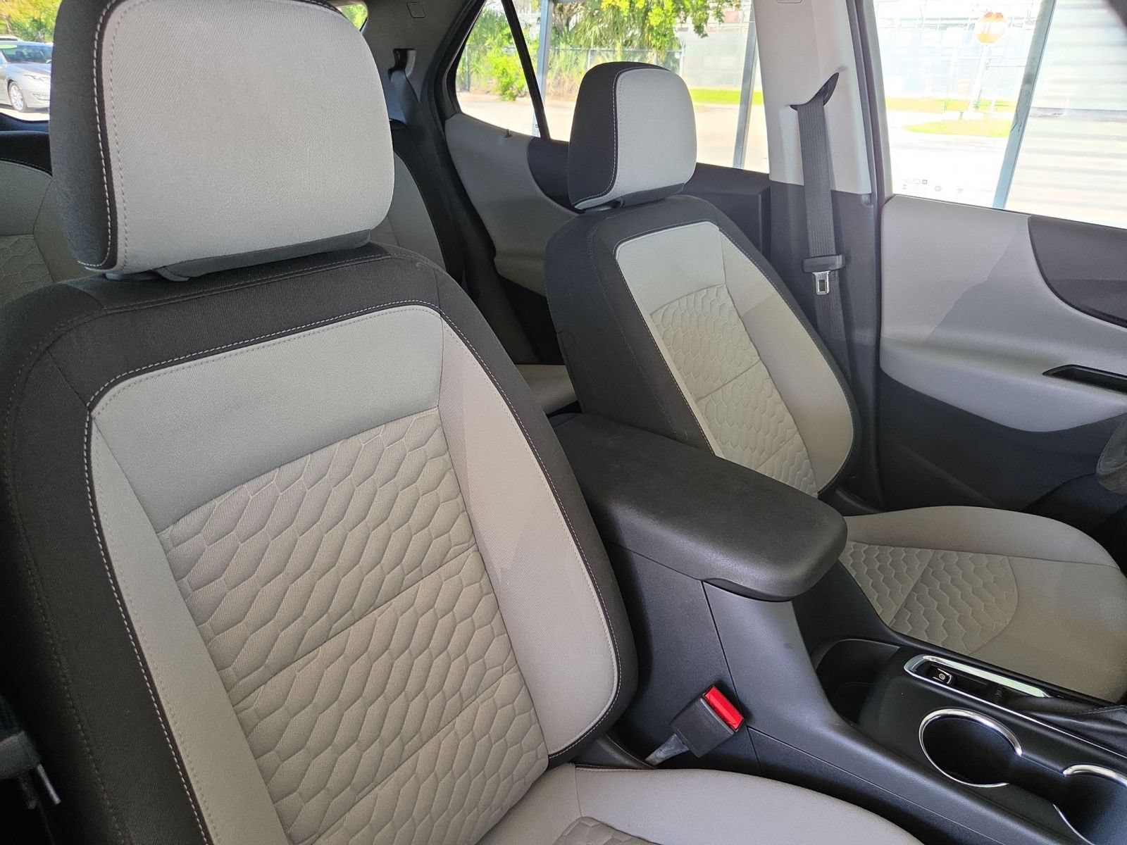 Used 2020 Chevrolet Equinox LS w/ LS Convenience Package FWD image 27