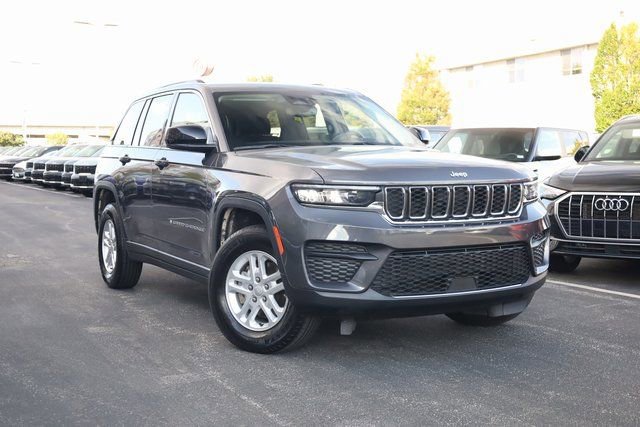 Used 2022 Jeep Grand Cherokee Laredo w/ Luxury Tech Group I image 30