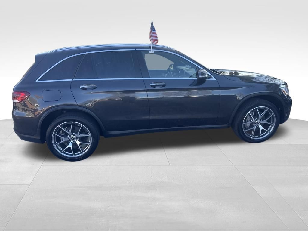Used 2021 Mercedes-Benz GLC 300 4MATIC w/ AMG Line image 31
