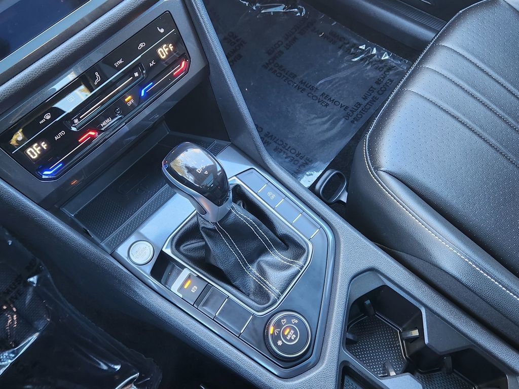 Certified 2024 Volkswagen Tiguan SE image 25